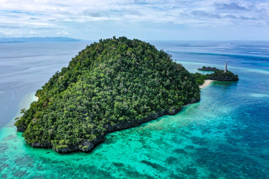 Підводний рай Лабенгкі Підводний світ Лабенгкі: різнокольорові корали та тропічні риби
