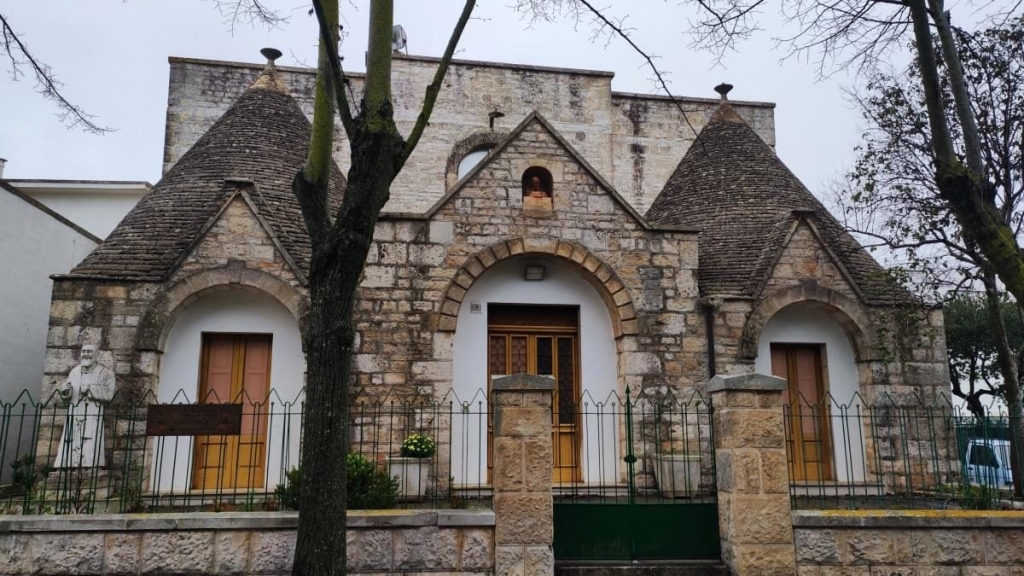 Альберобелло: чарівні Труллі Чарівні Труллі в Альберобелло, Апулія, Південна Італія: найкращий час для відвідування