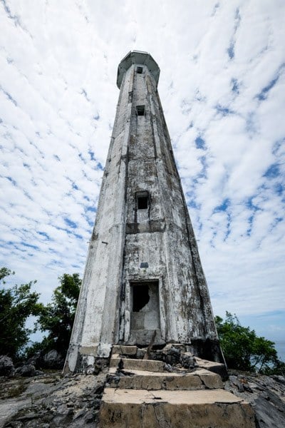 Райський пляж Лабенгкі Пляж з білим піском на острові Лабенгкі, Південно-Східний Сулавесі