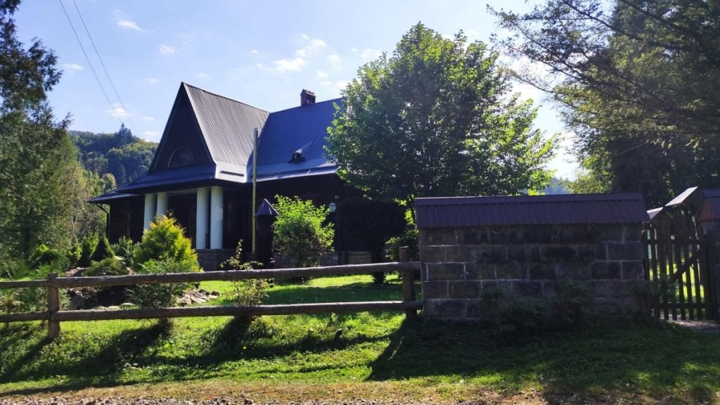 Майдан: колись процвітаюче село на Львівщині, нині ніби застигло у часі (фоторепортаж) 18 Майдан: колись процвітаюче село на Львівщині, нині ніби застигло у часі (фоторепортаж)