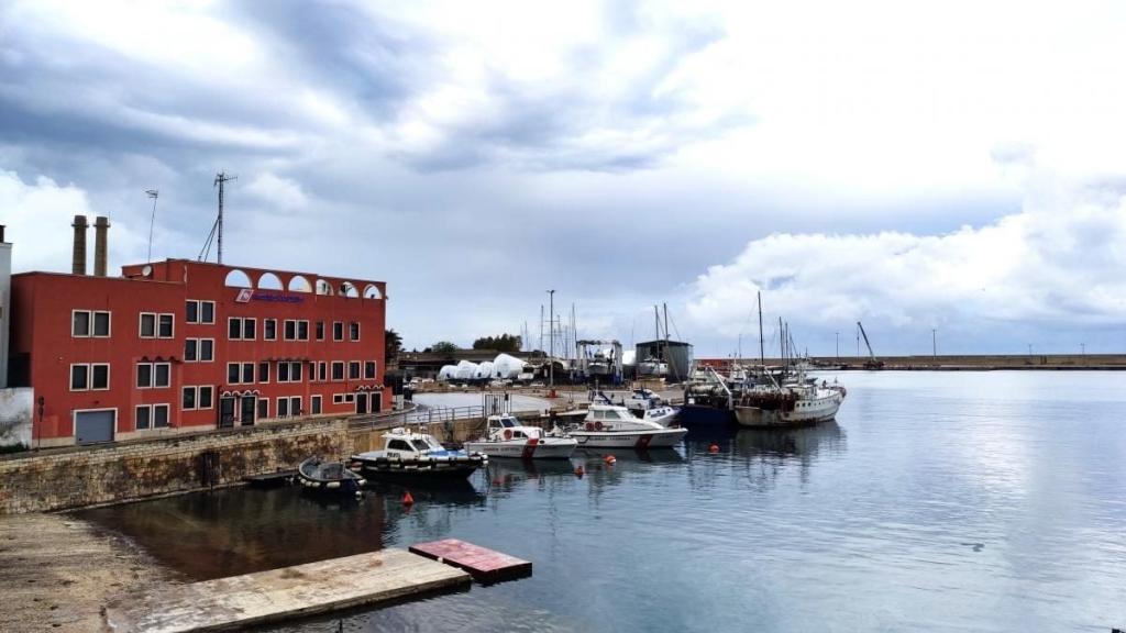 Вулички Монополі Монополі, Апулія: тісні вулички старого міста - ідеальний вибір для мандрівників 2026.