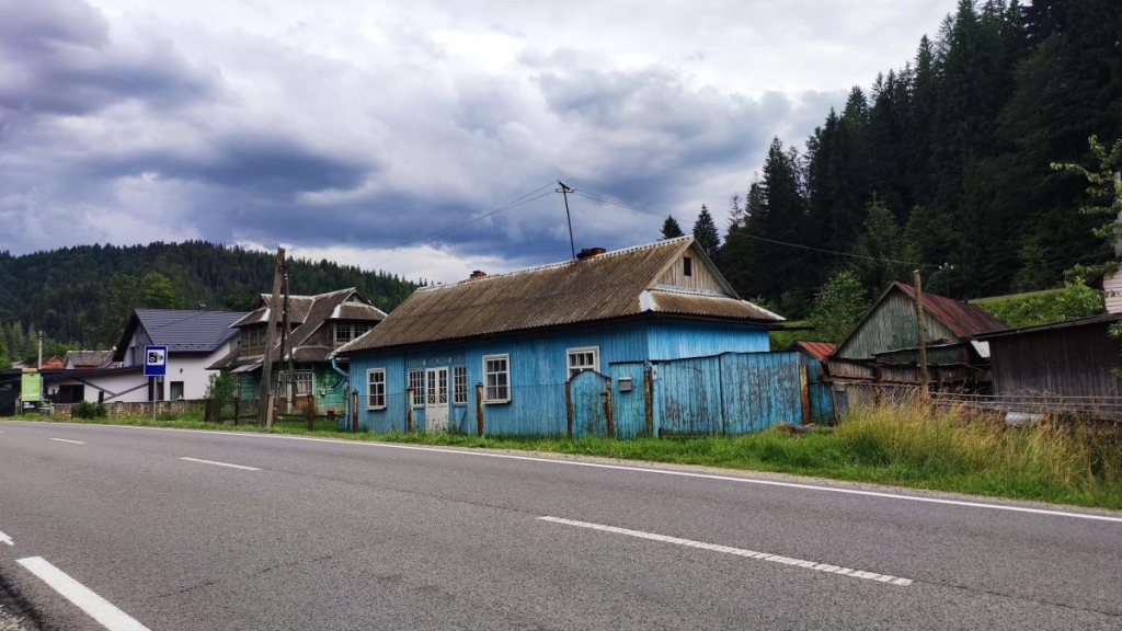Татарів: тихий рай між галасливими Яремче та Буковелем 30 Центр Татарова / фото Марина Григоренко