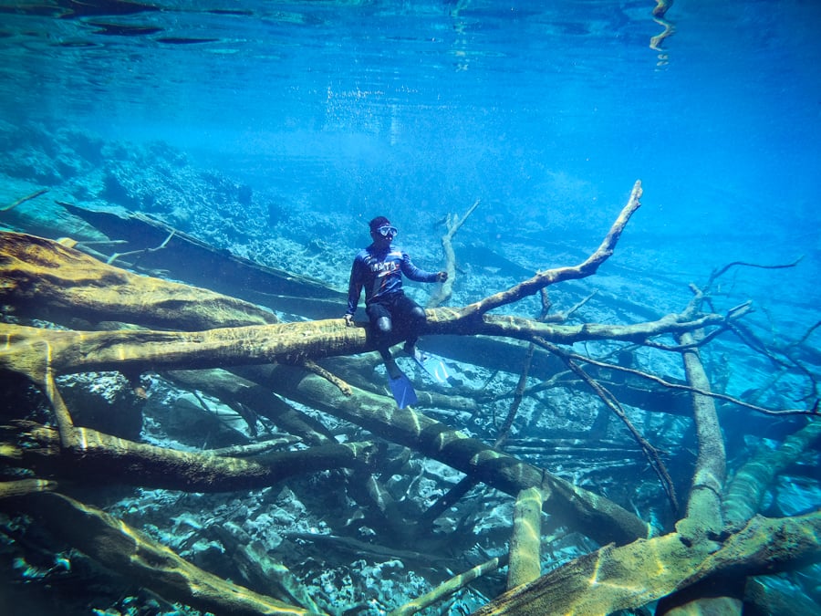 Paisu Pok Lake In Banggai: Bluest Lake In Indonesia Озеро Пайсу Пок у Банггаї: найблакитніше озеро в Індонезії 11