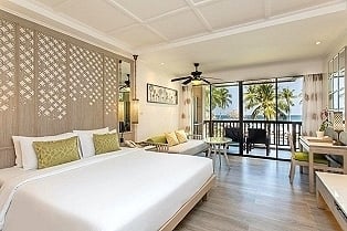 Острови Пханг Нга з висоти Мальовничі острови в затоці Пханг Нга, видно з оглядового майданчика Самет Нангше