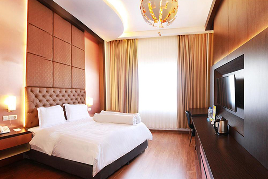 Фортеця: Історія Тернате Фортеця в Тернате, Індонезія: Історична споруда, що розповідає про колоніальне минуле