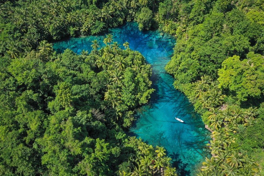 Paisu Pok Lake In Banggai: Bluest Lake In Indonesia Озеро Пайсу Пок у Банггаї: найблакитніше озеро в Індонезії 10