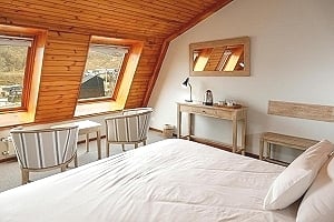 Уемуль: Патагонська панорама Панорамний вид на льодовик Уемуль та навколишні гори, Аргентина