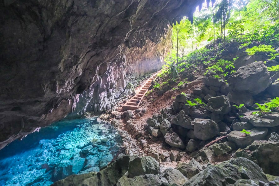 Райські острови Бангай Острови Бангай, Сулавесі: бірюзова вода та тропічний пляж, Індонезія