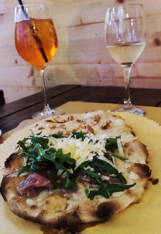 Барі: затишна приморська перлина на півдні Італії, в яку неможливо не закохатися 11 Багато закладів в Італії беруть фіксовану плату за стіл / фото Марина Григоренко