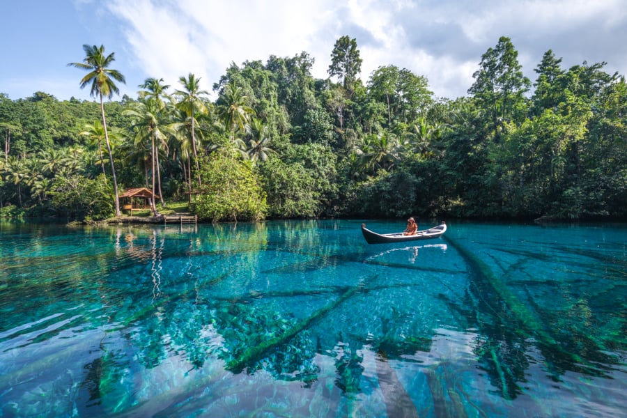 Paisu Pok Lake In Banggai: Bluest Lake In Indonesia Озеро Пайсу Пок у Банггаї: найблакитніше озеро в Індонезії 4
