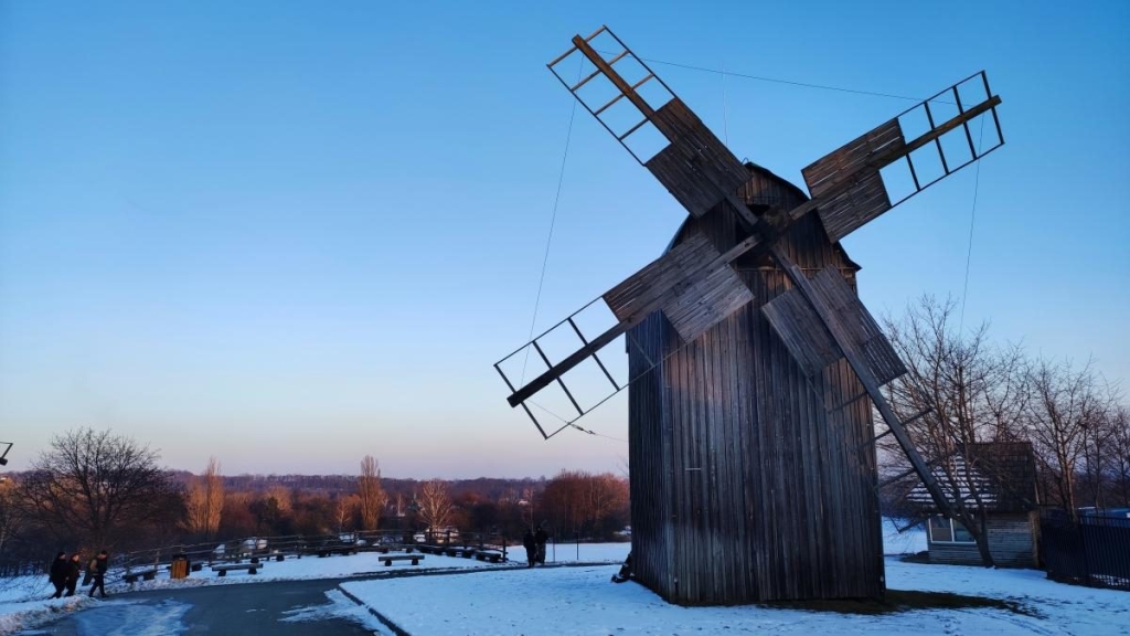 Це варто встигнути побачити: засніжений музей Пирогово у Києві (фоторепортаж, відео) 15 Це варто встигнути побачити: засніжений музей Пирогово у Києві (фоторепортаж, відео)