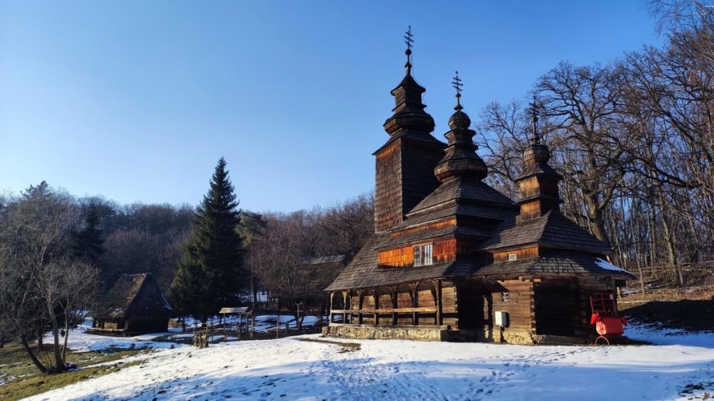 Це варто встигнути побачити: засніжений музей Пирогово у Києві (фоторепортаж, відео) 13 Це варто встигнути побачити: засніжений музей Пирогово у Києві (фоторепортаж, відео)