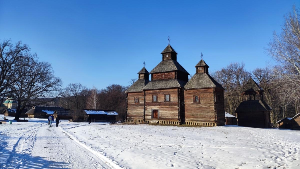 Це варто встигнути побачити: засніжений музей Пирогово у Києві (фоторепортаж, відео) 1 Пирогово нарешті засипало снігом / фото Марина Григоренко