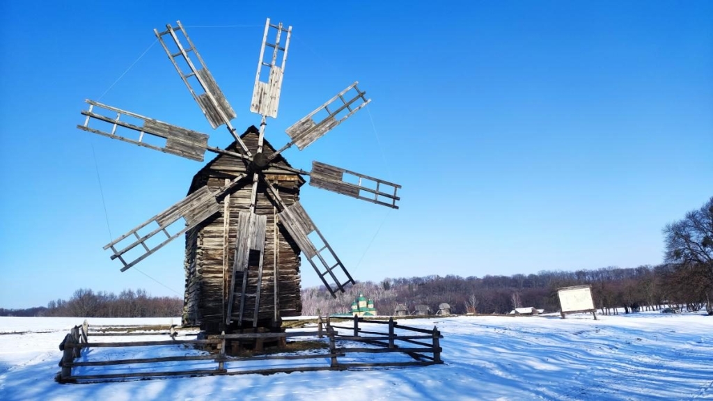 Це варто встигнути побачити: засніжений музей Пирогово у Києві (фоторепортаж, відео) 6 Це варто встигнути побачити: засніжений музей Пирогово у Києві (фоторепортаж, відео)