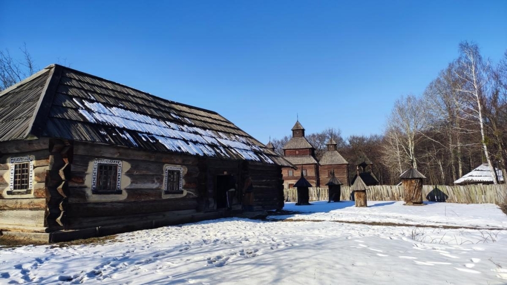 Це варто встигнути побачити: засніжений музей Пирогово у Києві (фоторепортаж, відео) 10 Це варто встигнути побачити: засніжений музей Пирогово у Києві (фоторепортаж, відео)