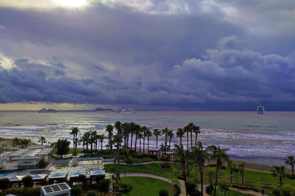 Чим дивує Кіпр взимку: різдвяні селища, прогулянки без палючого сонця і релакс в СПА 5 Чим дивує Кіпр взимку: різдвяні селища, прогулянки без палючого сонця і релакс в СПА