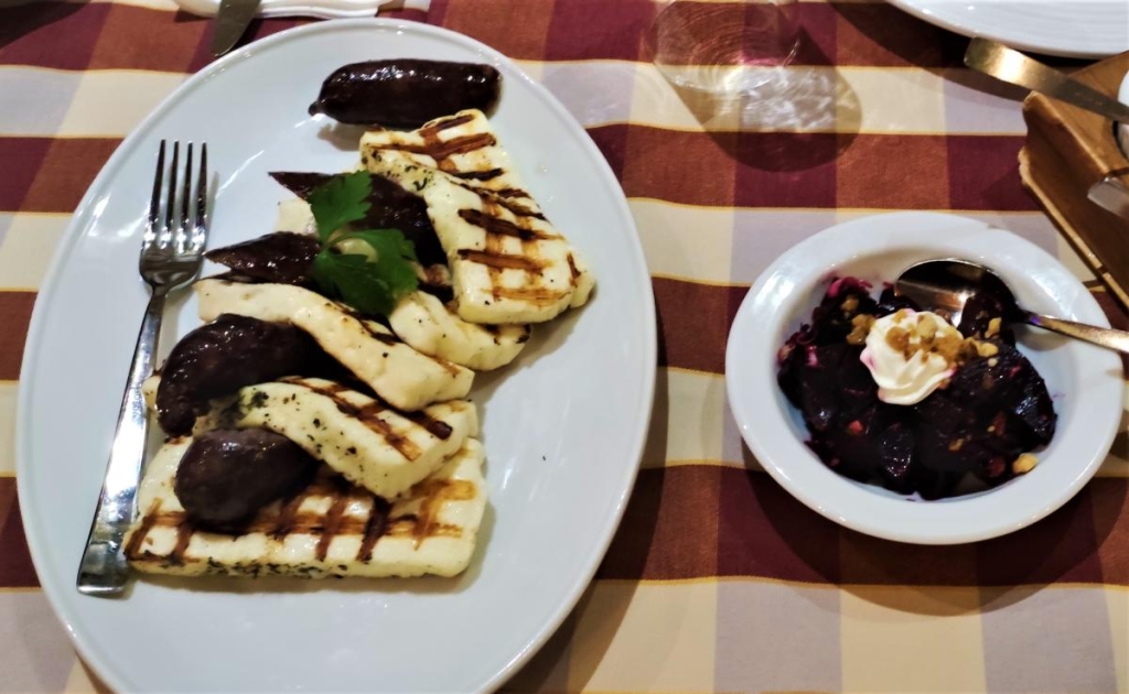 Чим дивує Кіпр взимку: різдвяні селища, прогулянки без палючого сонця і релакс в СПА 73 Кіпрський сир халумі / фото Марина Григоренко