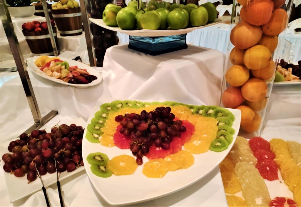 Чим дивує Кіпр взимку: різдвяні селища, прогулянки без палючого сонця і релакс в СПА 74 Фрукти на Кіпрі найрізноманітніші / фото Марина Григоренко