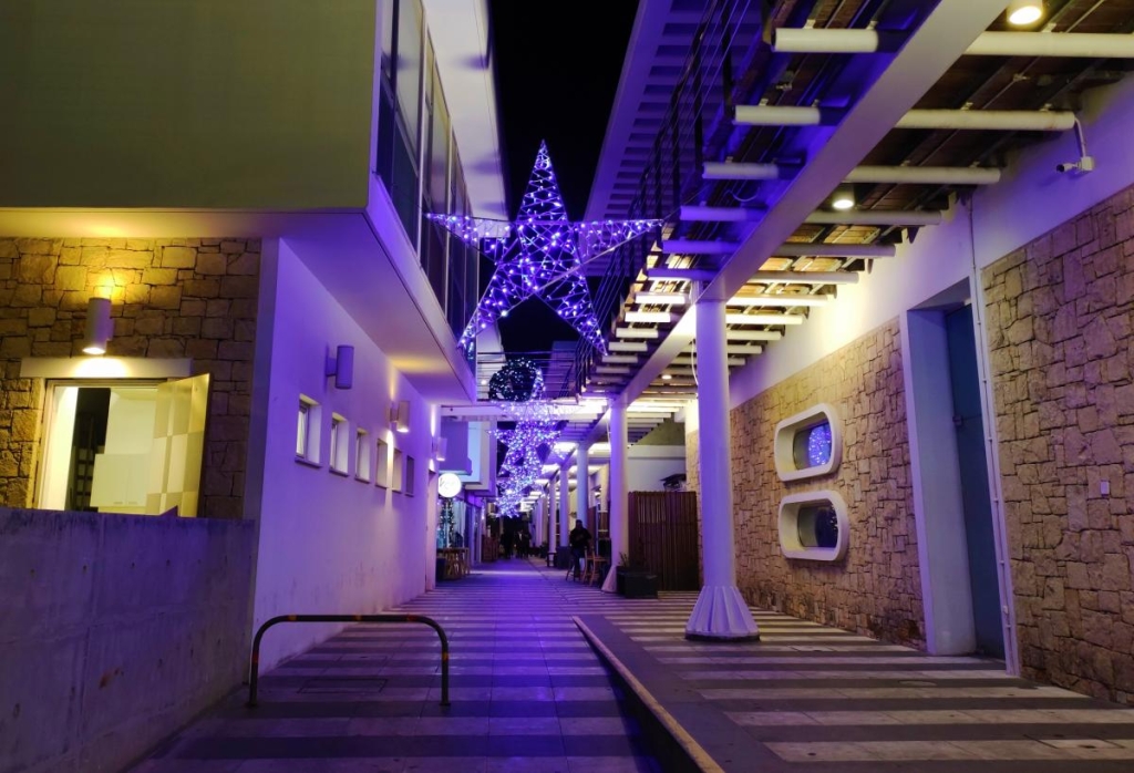 Чим дивує Кіпр взимку: різдвяні селища, прогулянки без палючого сонця і релакс в СПА 85 Limassol Marina взимку / фото Марина Григоренко