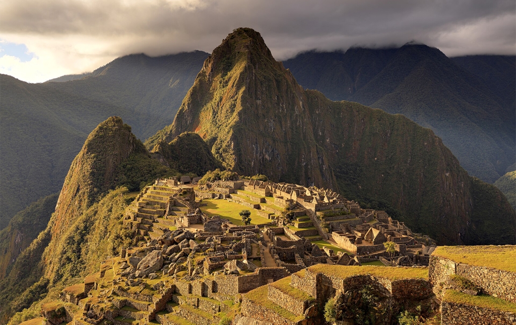 Давні мегаліти, містичні місця та пустелі: 8 місць, де мандрівники відчують, як пульсує енергія землі Давні мегаліти, містичні місця та пустелі: 8 місць, де мандрівники відчують, як пульсує енергія землі 2