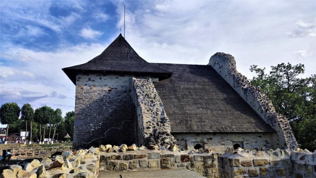 День в Сучаві: що варто знати про місто з найближчим до України міжнародним аеропортом 11 День в Сучаві: що варто знати про місто з найближчим до України міжнародним аеропортом