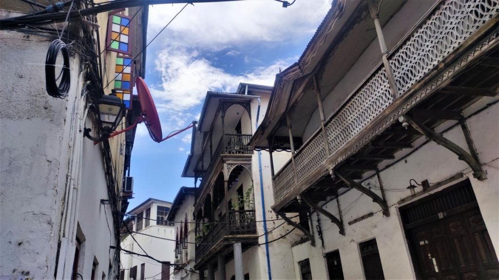 Досліджуючи Занзібар, частина 2: справжнє африканське сафарі та Фредді Мерк'юрі 11 В Занзібар-Сіті достатньо готелів для туристів / фото Марина Григоренко