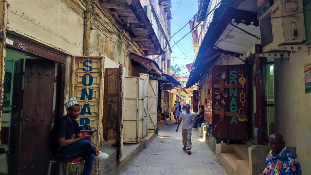 Досліджуючи Занзібар, частина 2: справжнє африканське сафарі та Фредді Мерк'юрі 13 Вулички Занзібар-Сіті / фото Марина Григоренко