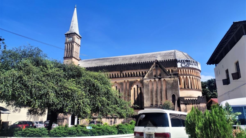 Досліджуючи Занзібар, частина 2: справжнє африканське сафарі та Фредді Мерк'юрі 9 Англіканська церква на місці ринку рабів / фото Марина Григоренко