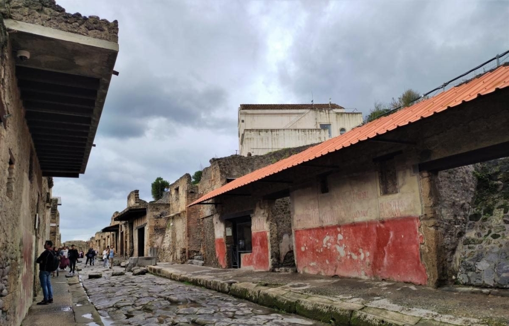 Тінь Везувію Виверження Везувію: наслідки катастрофи в Помпеях, огляд самостійно у 2024