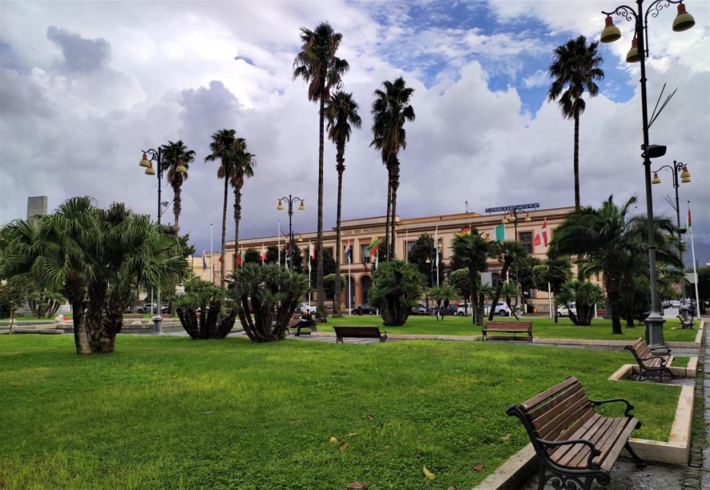 Помпеї: Дотик до історії Руїни Помпей: погляд на стародавнє місто, зруйноване виверженням Везувію