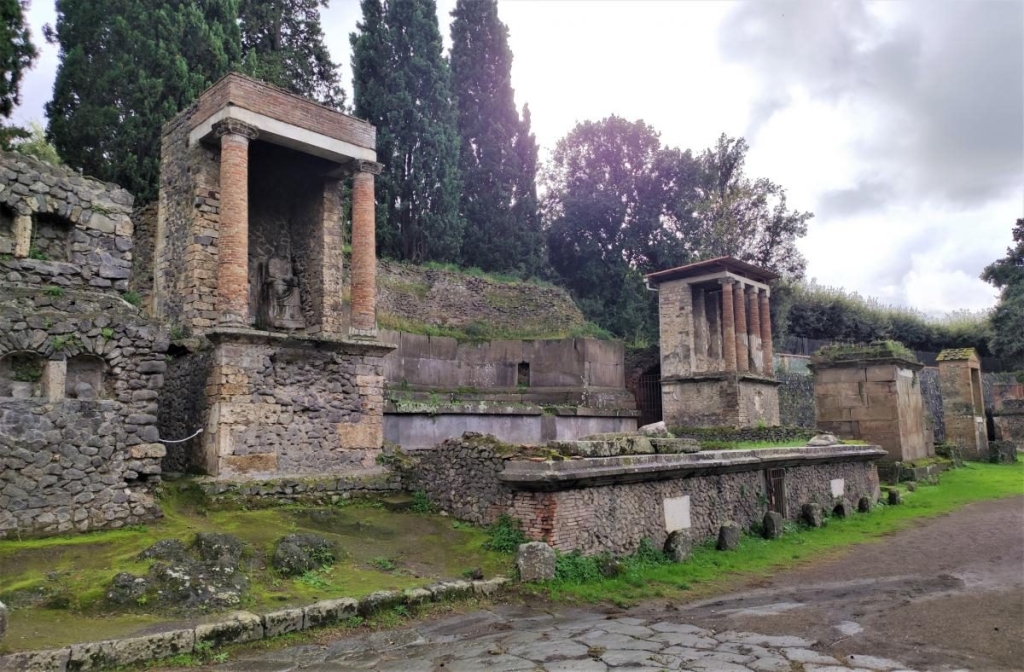 Дух історії Помпей Помпеї: відчуйте дух історії. Самостійна екскурсія в Археологічний парк