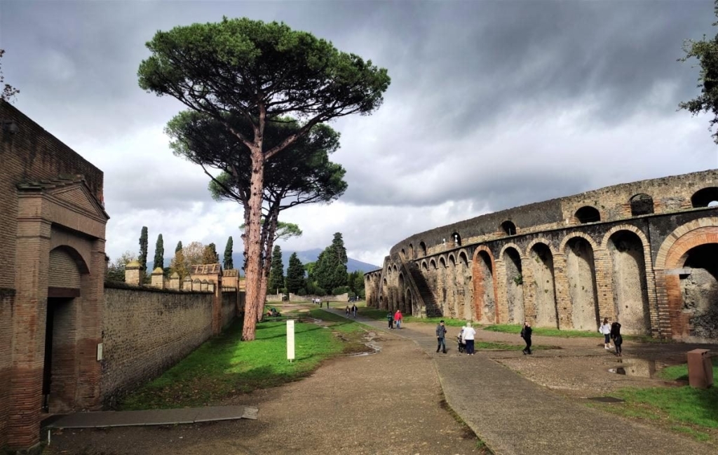 Помпеї чекають! Помпеї: досліджуйте стародавнє місто самостійно, спланувавши екскурсію до 2024 року