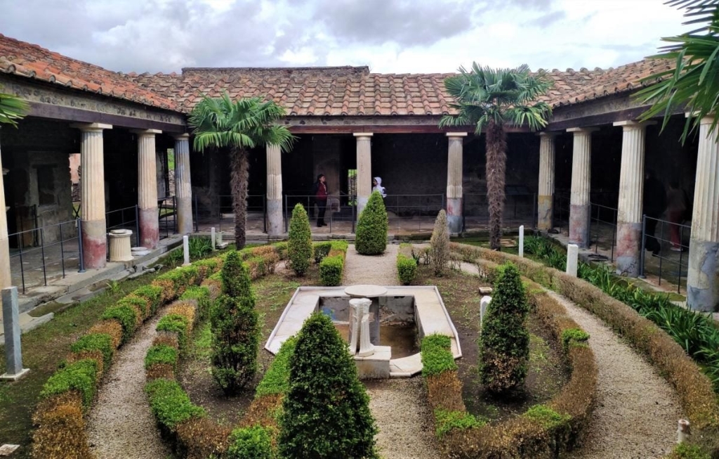 Мистецтво Помпей: фрески Фрески Помпей: деталі побуту та мистецтва. Самостійна екскурсія Помпеї