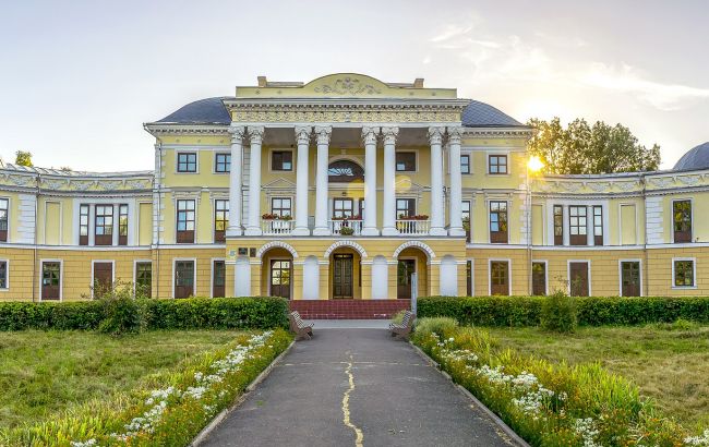 Дворянський маєток, який став унікальним музеєм: чому варто відвідати палац Грохольських Дворянський маєток, який став унікальним музеєм: чому варто відвідати палац Грохольських 1