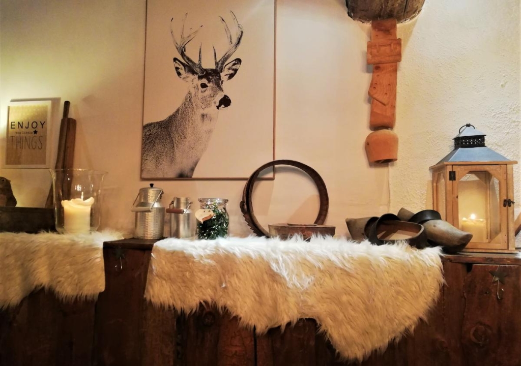 Французькі Альпи не за всі гроші світу 9 Інтер'єри в ресторані L’Etoile / фото Марина Григоренко