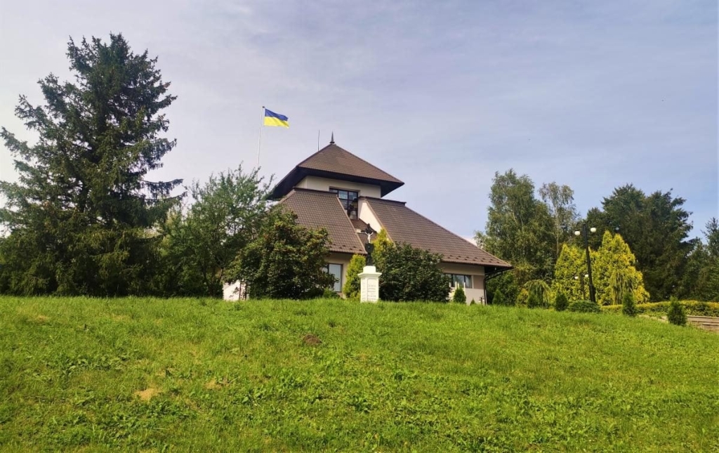 Гори, релакс і дерев'яні церкви: чим дивує український курорт Східниця 49 Гори, релакс і дерев'яні церкви: чим дивує український курорт Східниця