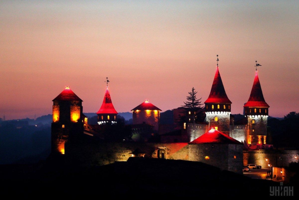 Ідеї для романтичного вікенду в Україні – і не лише на День закоханих 3 Стара фортеця в Кам'янець-Подільському / фото ТА