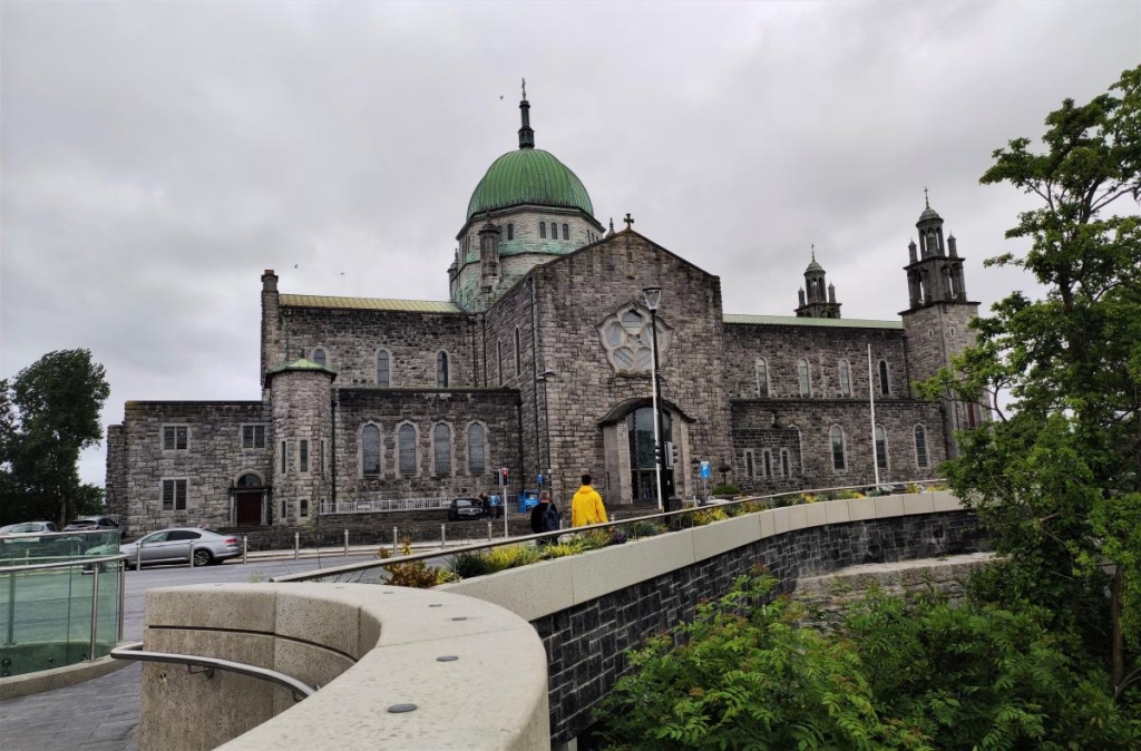 Ірландський Голвей: яскрава альтернатива переповненому туристами Дубліну 26 Собор Вознесіння Богоматері та Святого Миколая в Голвеї / фото Марина Григоренко