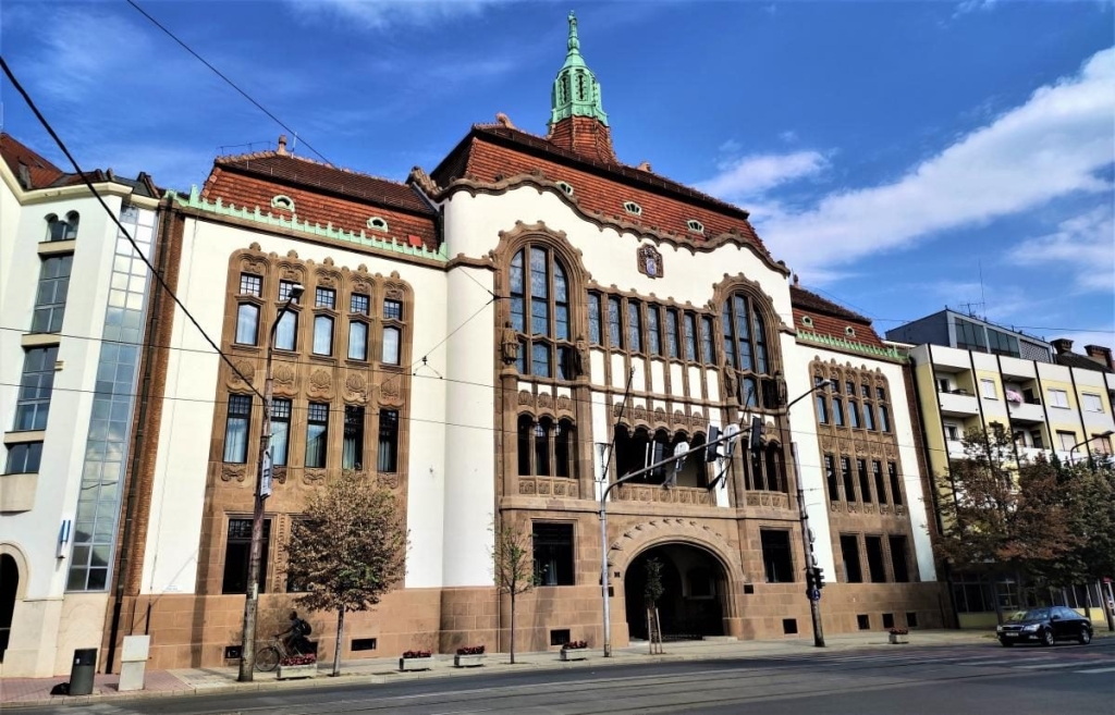 Пересадка в Дебрецені Аеропорт Дебрецен: ваш путівник по пересадках та подорожам з Угорщини у 2026 році.