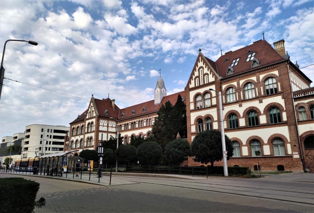 Дебрецен: інфраструктура Інфраструктура аеропорту Дебрецен: комфорт та зручність для пасажирів транзитом.