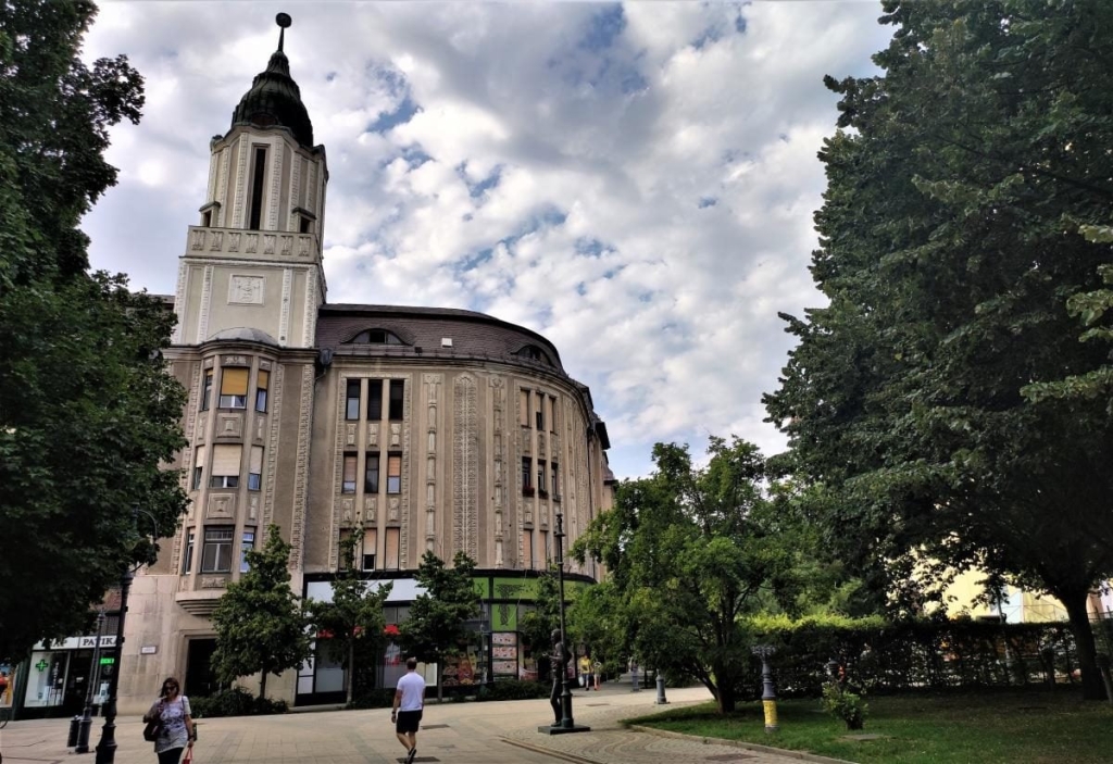 Дебрецен: ваша пересадка Аеропорт Дебрецен: планування пересадки, дешеві авіаквитки з Угорщини у 2026 році.