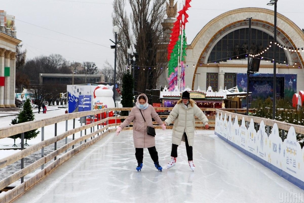 Казкові герої та різдвяне диво: чим дивують святкові містечка Києва цього року 78 Казкові герої та різдвяне диво: чим дивують святкові містечка Києва цього року
