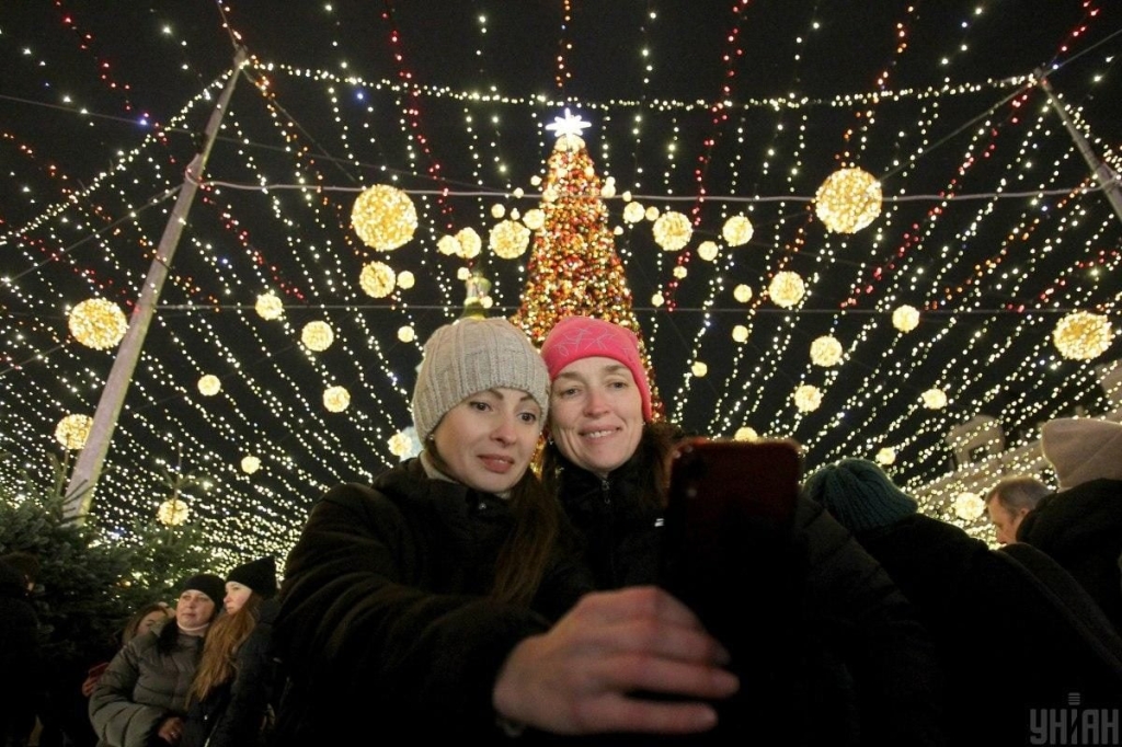 Казкові герої та різдвяне диво: чим дивують святкові містечка Києва цього року 6 Казкові герої та різдвяне диво: чим дивують святкові містечка Києва цього року