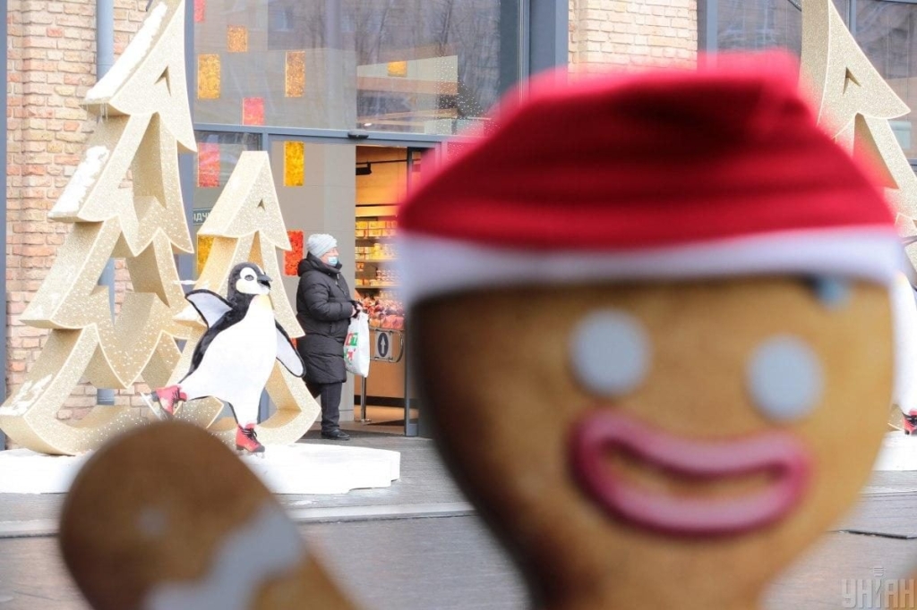 Казкові герої та різдвяне диво: чим дивують святкові містечка Києва цього року 60 Казкові герої та різдвяне диво: чим дивують святкові містечка Києва цього року