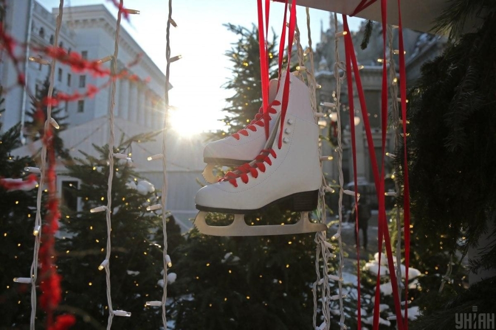 Казкові герої та різдвяне диво: чим дивують святкові містечка Києва цього року 40 Казкові герої та різдвяне диво: чим дивують святкові містечка Києва цього року