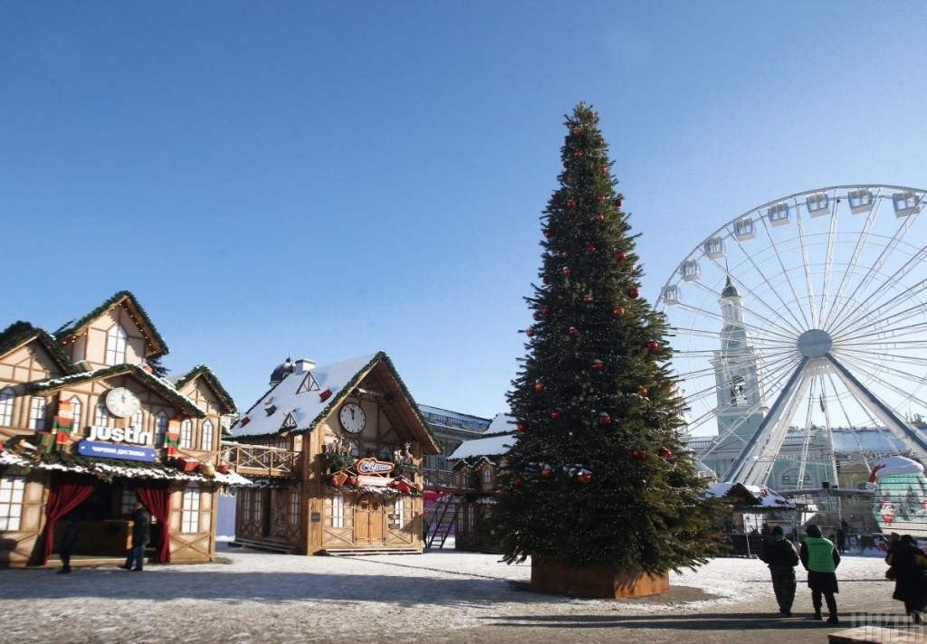 Казкові герої та різдвяне диво: чим дивують святкові містечка Києва цього року 28 Казкові герої та різдвяне диво: чим дивують святкові містечка Києва цього року