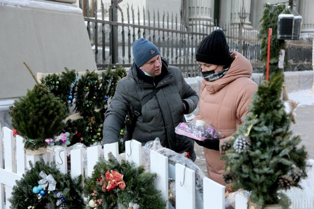 Казкові герої та різдвяне диво: чим дивують святкові містечка Києва цього року 46 Казкові герої та різдвяне диво: чим дивують святкові містечка Києва цього року