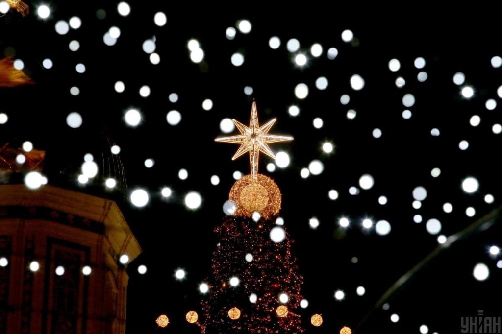 Казкові герої та різдвяне диво: чим дивують святкові містечка Києва цього року 15 Казкові герої та різдвяне диво: чим дивують святкові містечка Києва цього року