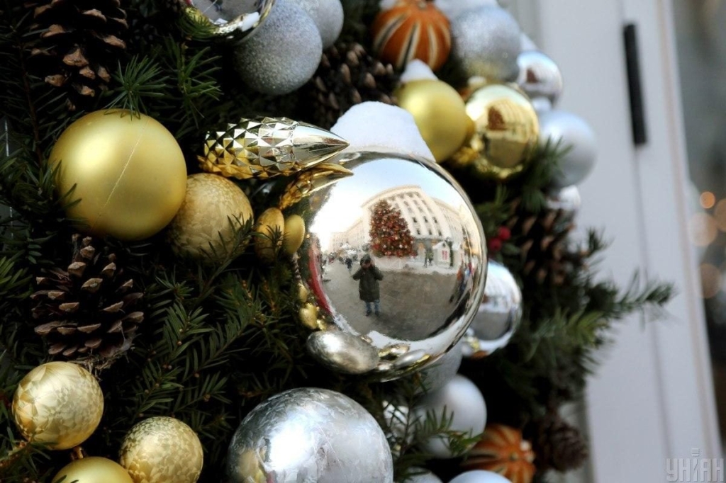 Казкові герої та різдвяне диво: чим дивують святкові містечка Києва цього року 38 Казкові герої та різдвяне диво: чим дивують святкові містечка Києва цього року