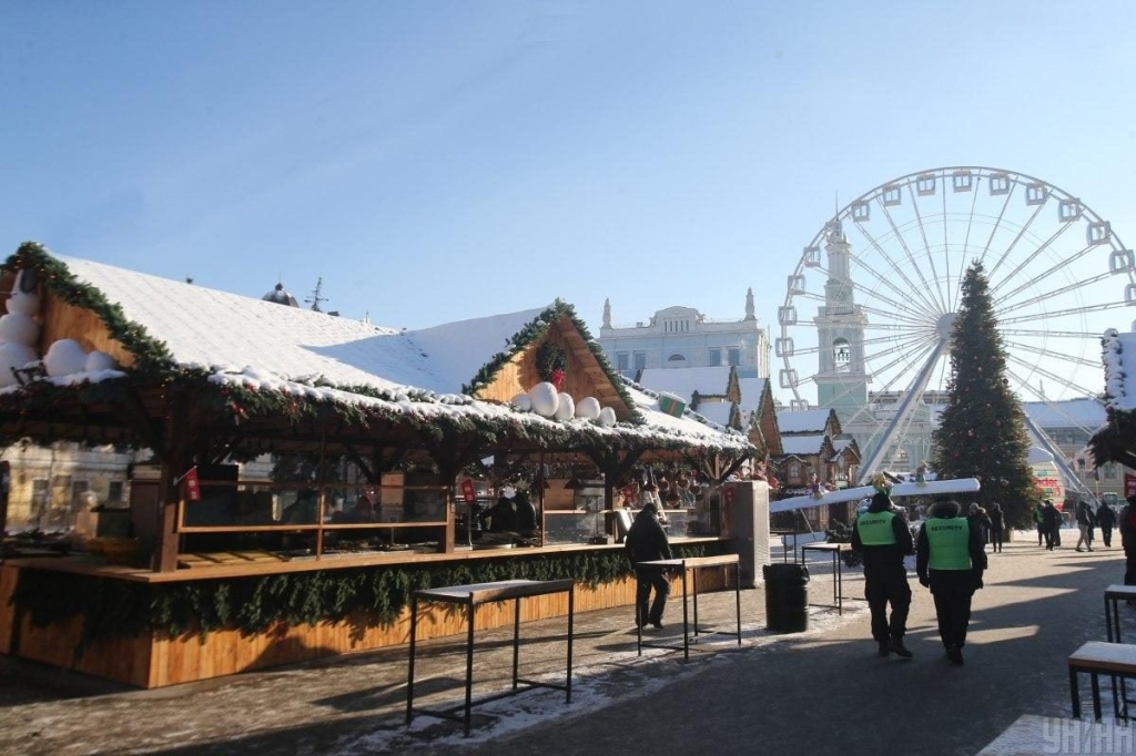 Казкові герої та різдвяне диво: чим дивують святкові містечка Києва цього року 25 Казкові герої та різдвяне диво: чим дивують святкові містечка Києва цього року